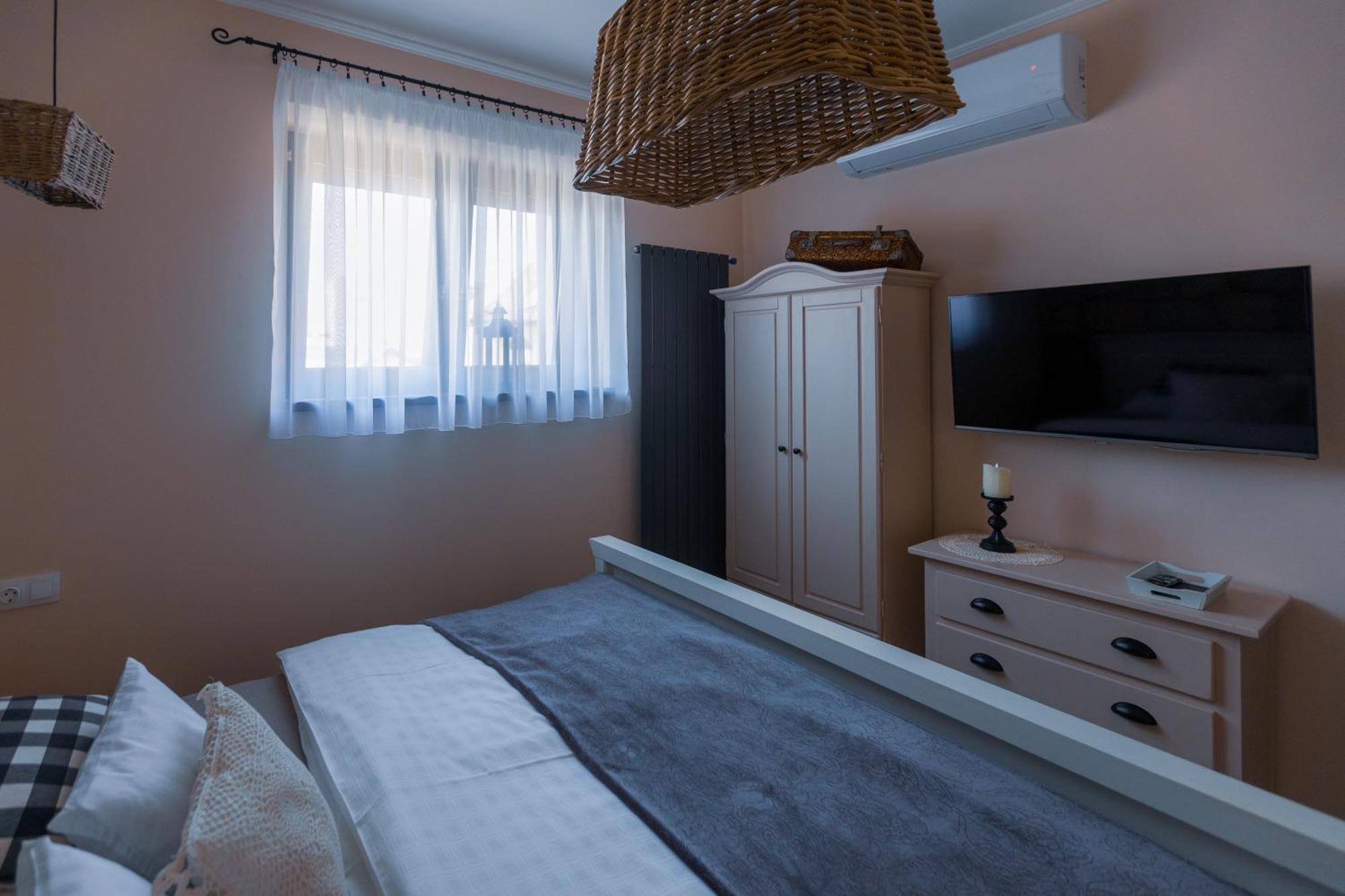 Bab-Lak Apartman Kisvarda Exterior photo